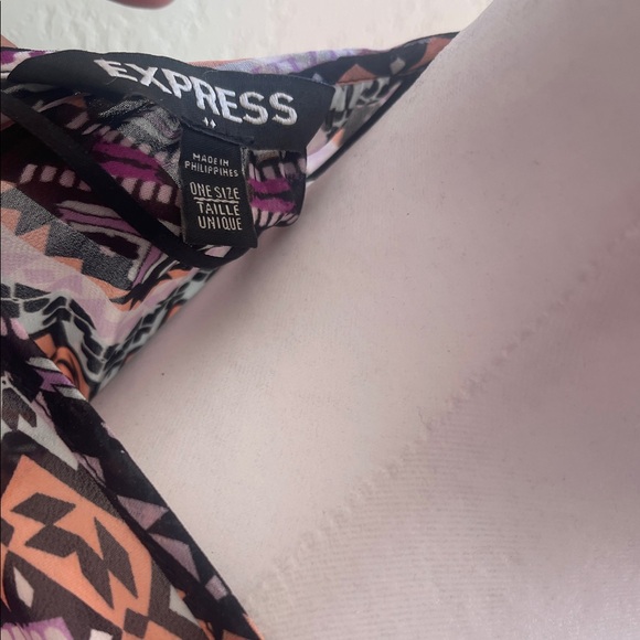 Express Multicolor Geometric Tunic - Picture 5 of 7